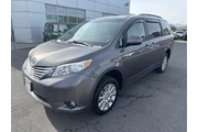$17710 : 2015 Sienna XLE thumbnail