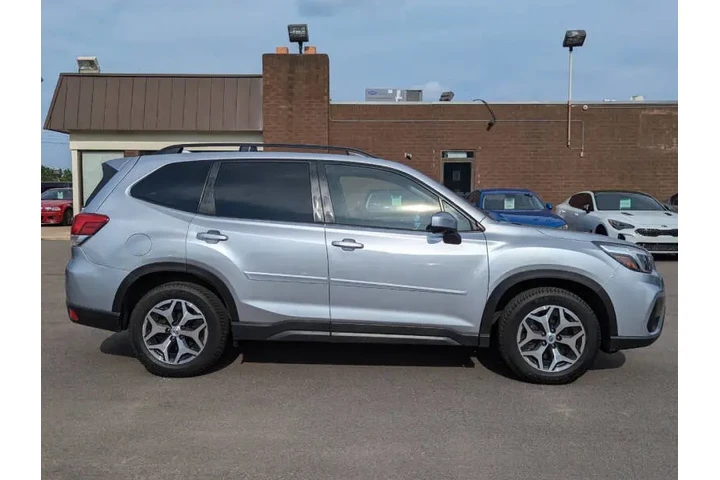$19985 : 2021 Forester Premium image 4