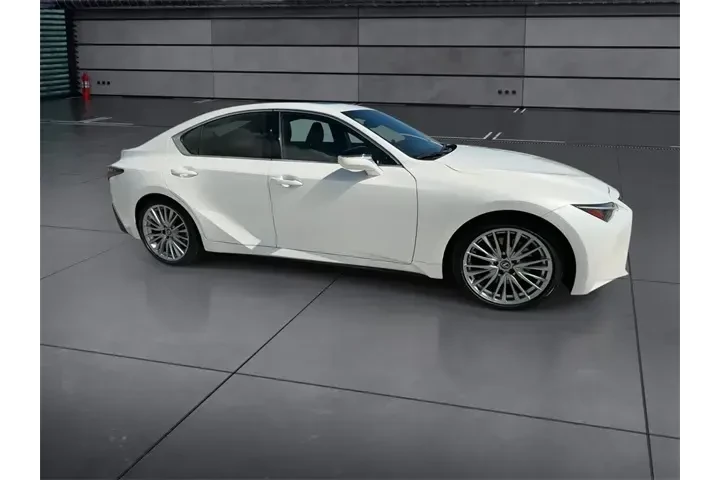 $32998 : Lexus IS 300 2022 4dr Sedan image 9
