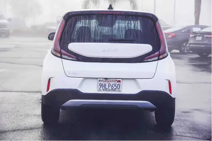 $16995 : Kia Soul 2023 LX 4dr Crossov image 5