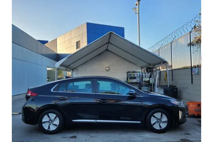 $14989 : Hyundai IONIQ Hybrid 2021 SE image 8