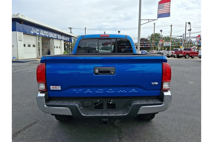 $27700 : 2017 Tacoma SR5 Access Cab V6 image 5