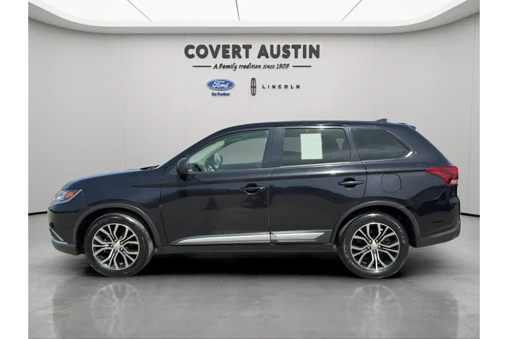 $8973 : Mitsubishi Outlander 2018 AW image 2