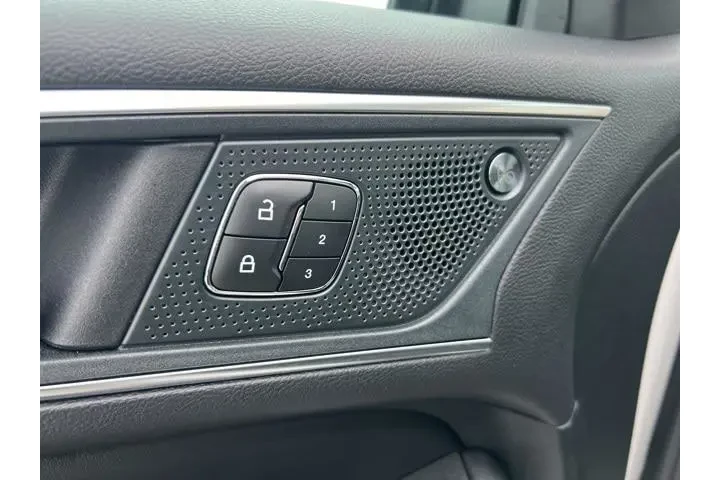 $37345 : Ford Edge 2024 AWD ST 4dr SU image 9