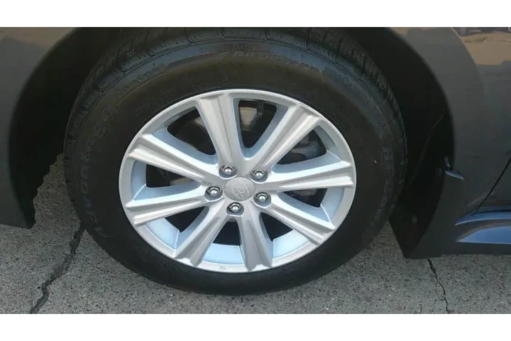 $7999 : 2011 Legacy 2.5i Premium image 10