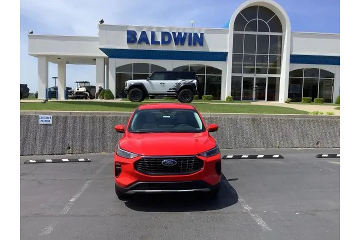 $29950 : Ford Escape 2024 AWD Active image 2