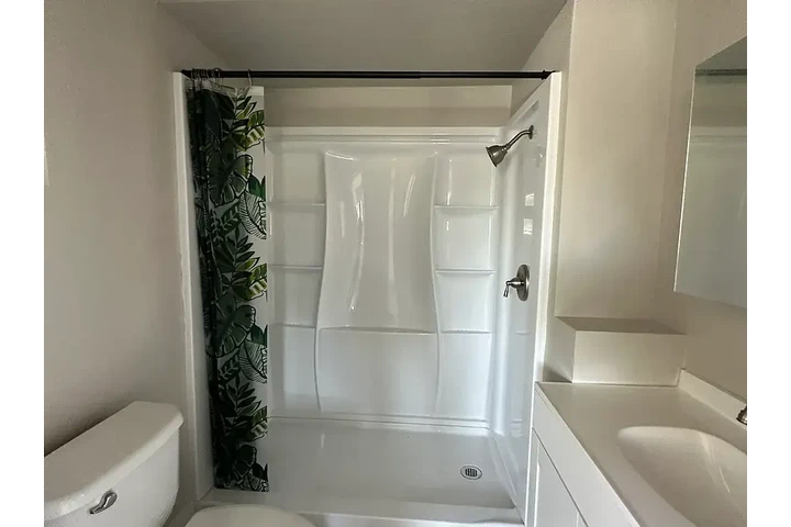 $1200 : Una cama y un baño image 6