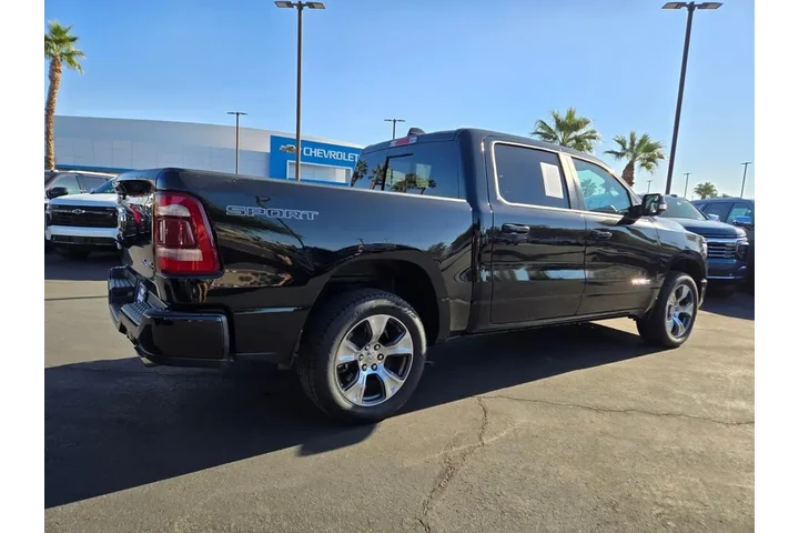$39591 : Ram 1500 2023 4x4 Laramie 4d image 5
