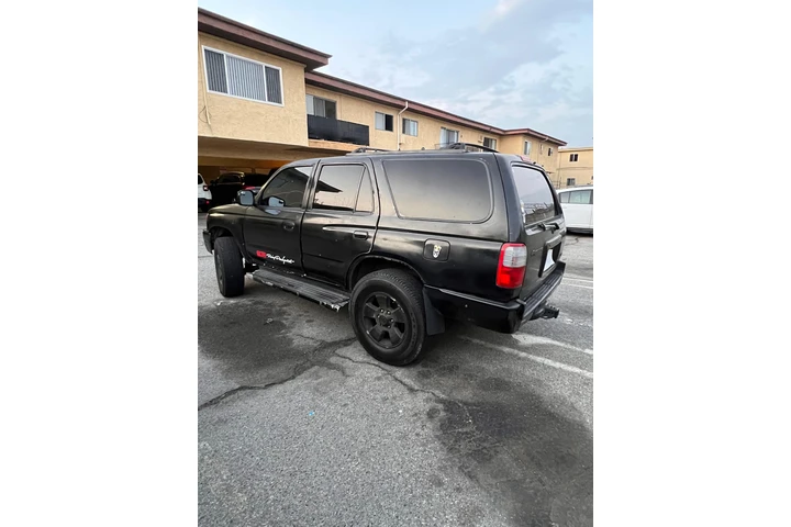 $3600 : Vendo Toyota 4 Runner image 4