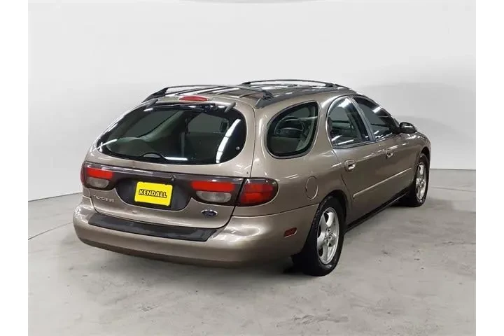 $3261 : Ford Taurus 2002 SE 4dr Wago image 5