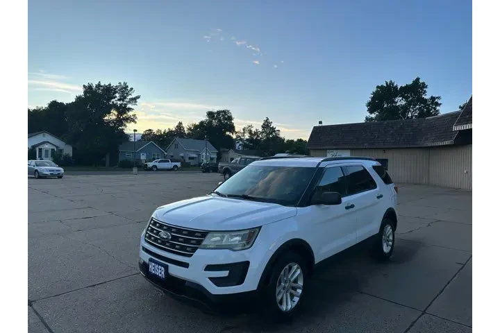 $15500 : 2016 Explorer ONLY 69,000 Mil image 5