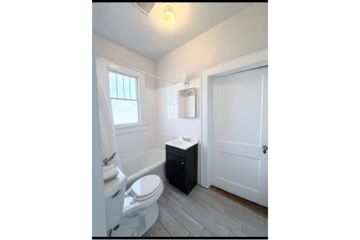 $1590 : Rent image 2