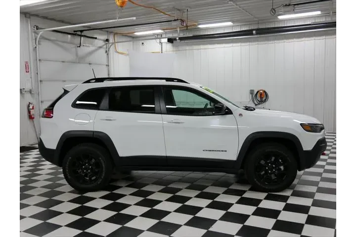 $25750 : Jeep Cherokee 2022 4x4 Trail image 2