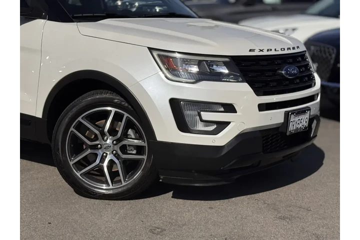 $15995 : Ford Explorer 2016 AWD Sport image 3