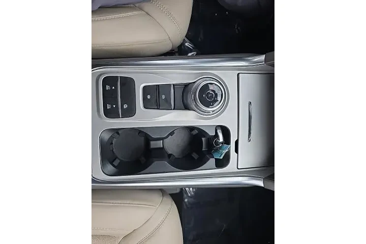 $37241 : Ford Explorer Hybrid 2023 Pl image 10