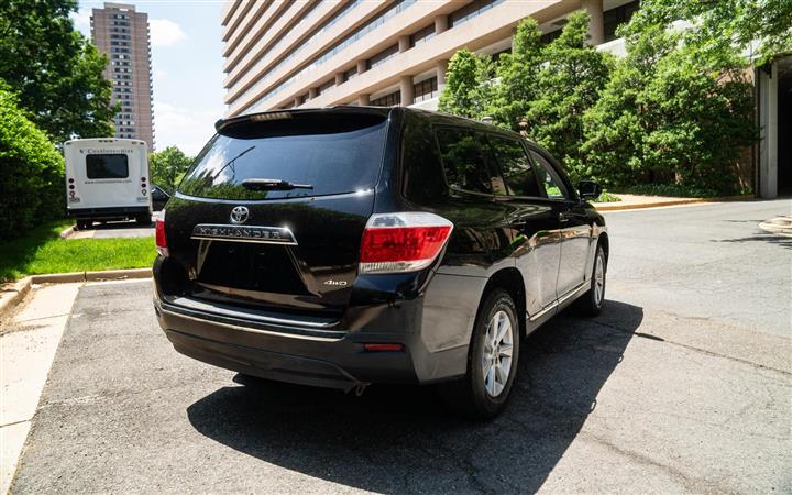 $13000 : 2011 TOYOTA HIGHLANDER image 4