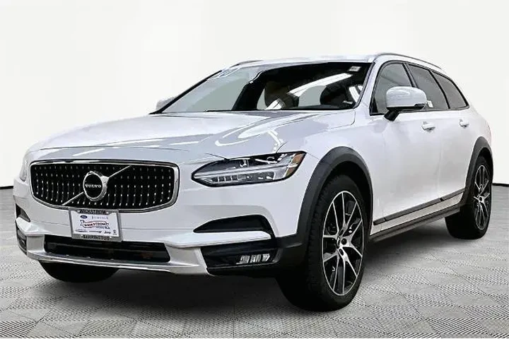 $31900 : Volvo V90 Cross Country 2020 image 1