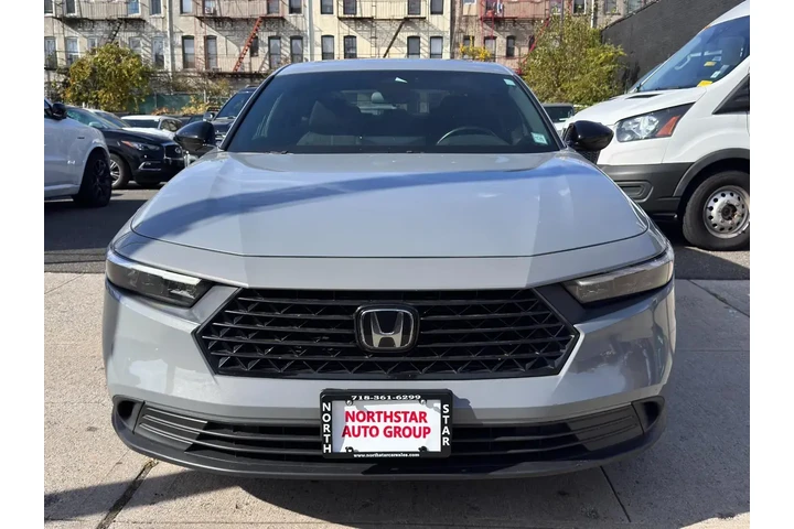 $22595 : Honda Accord Hybrid 2023 Spo image 2