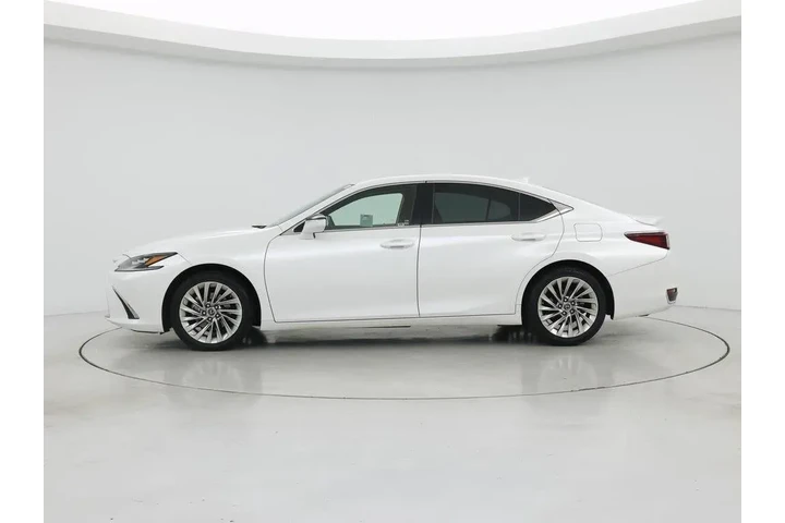 $31998 : Lexus ES 300h 2023 Luxury 4d image 3