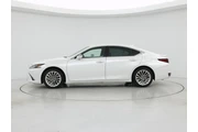 $31998 : Lexus ES 300h 2023 Luxury 4d thumbnail