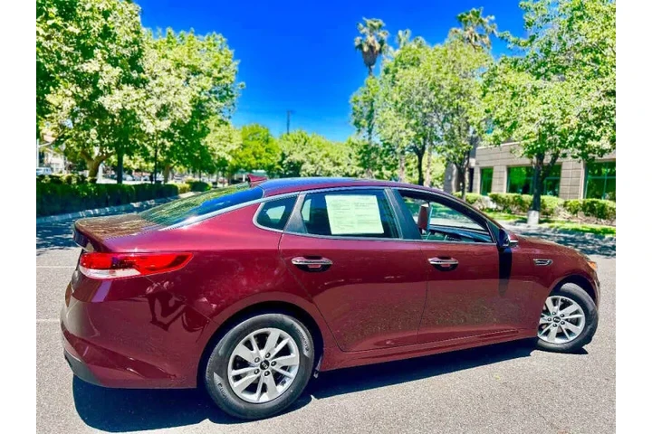 $14995 : 2018 Optima LX image 8