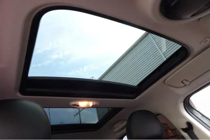 $10995 : 2015 COUNTRYMAN image 1