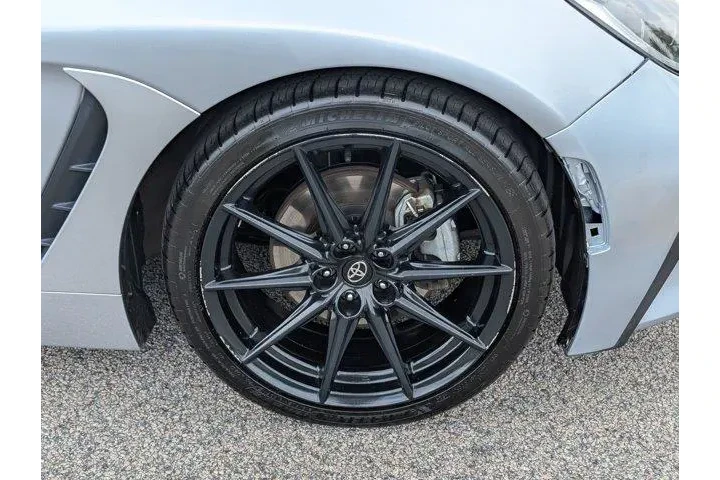 Toyota GR86 2023 Premium 2dr image 6