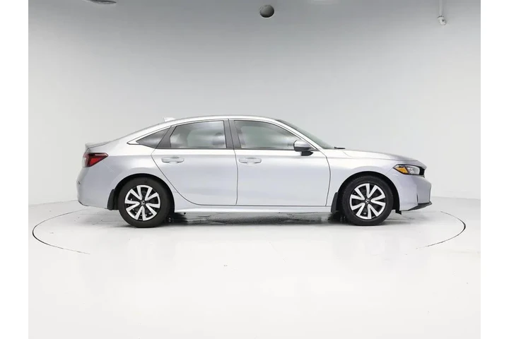 $25998 : Honda Civic 2026 LX 4dr Seda image 7