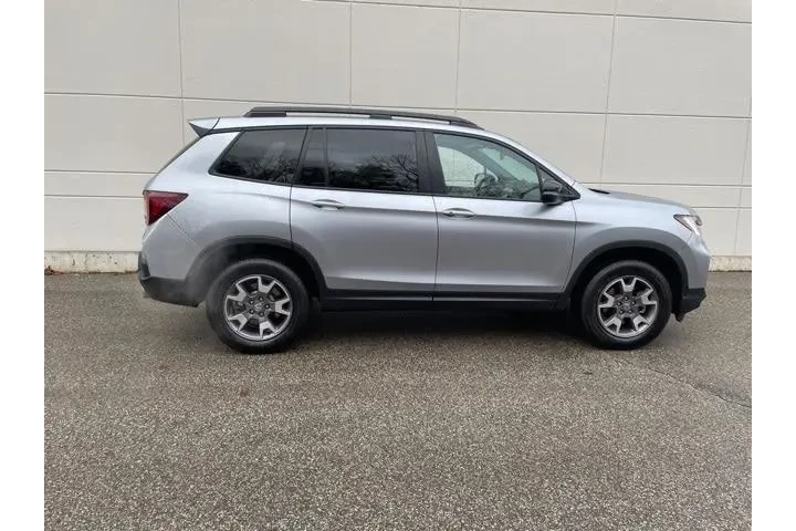 $31920 : Honda Passport 2023 AWD Trai image 5