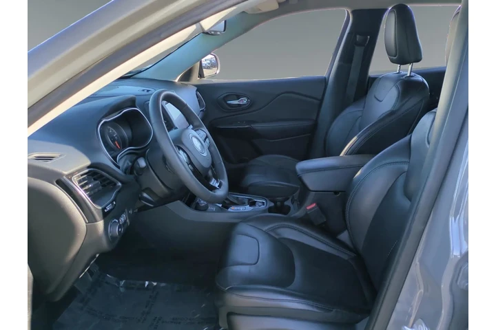 $19500 : Jeep Cherokee 2023 4x4 Altit image 9