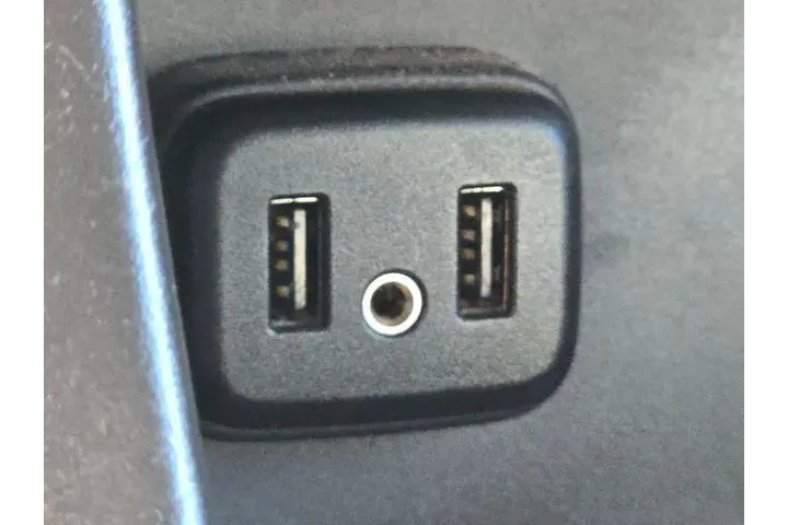 $15575 : Chevrolet Colorado 2019 4x2 image 4