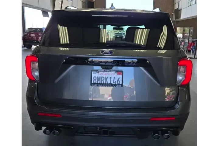 $31880 : Ford Explorer 2020 AWD ST 4d image 4