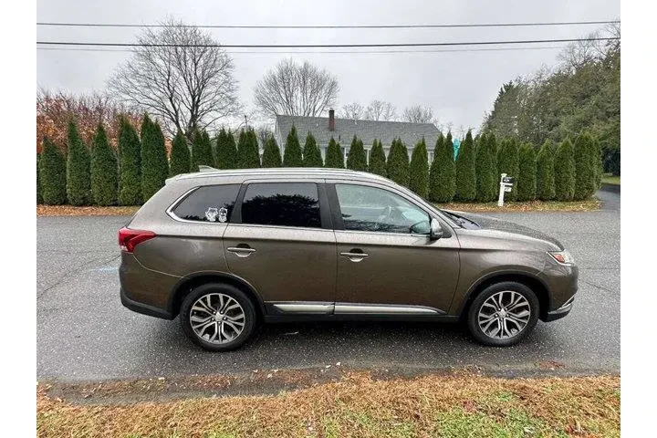 $9495 : Mitsubishi Outlander 2017 AW image 5