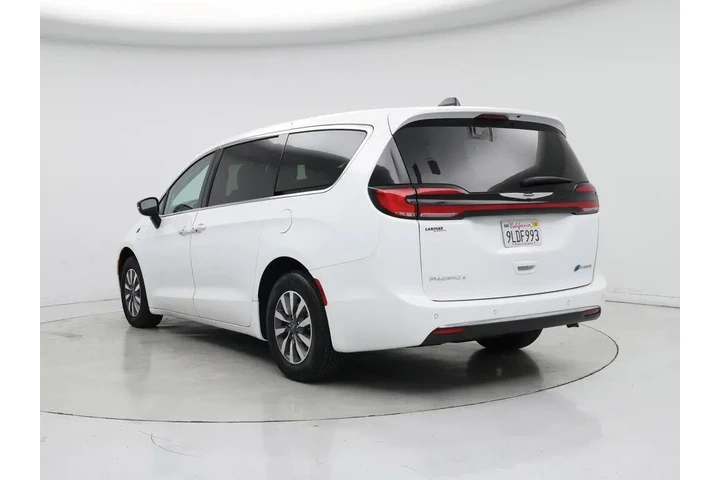 $33998 : Chrysler Pacifica Plug-In Hy image 2