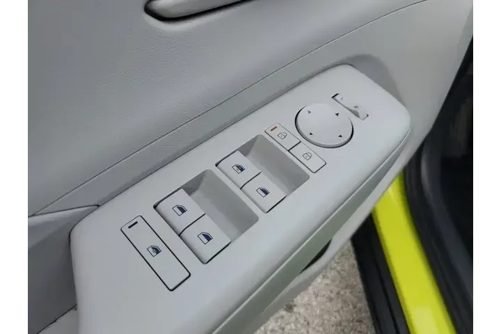 $21991 : Hyundai KONA 2024 SEL 4dr Cr image 6