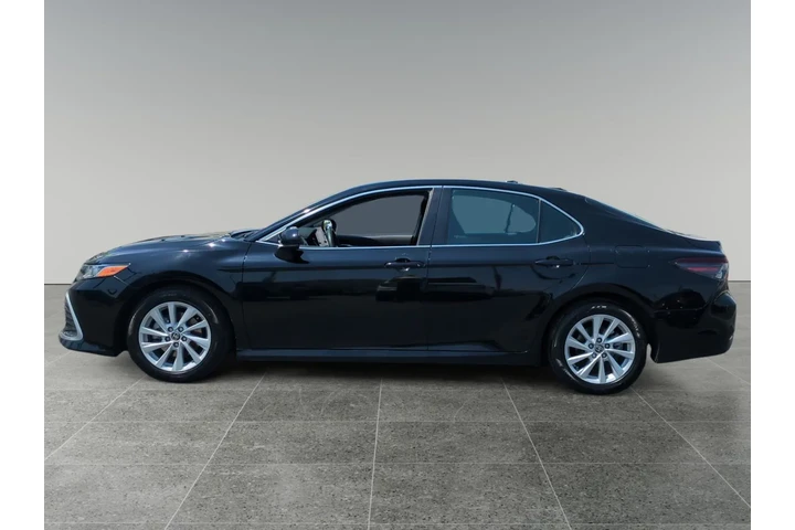 $21970 : Toyota Camry 2022 LE 4dr Sed image 2