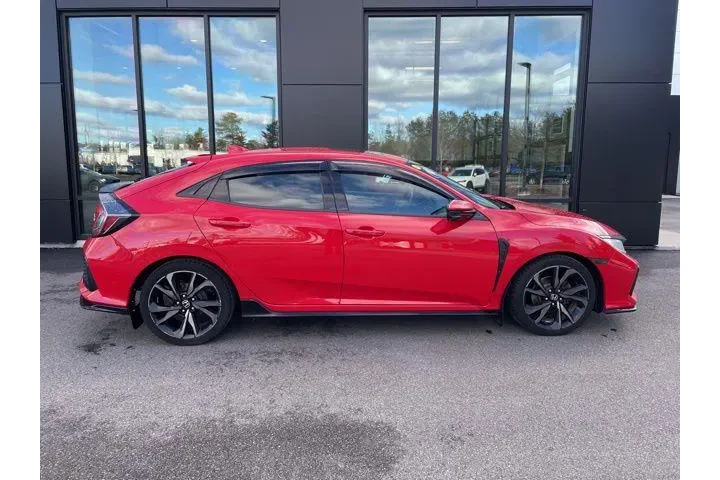 $16495 : Honda Civic 2018 Sport Touri image 5