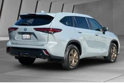 $34900 : Toyota Highlander Hybrid 202 thumbnail