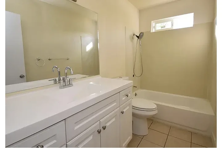 $2450 : HOUSE FOR RENT IN SAN DIEGO CA image 8
