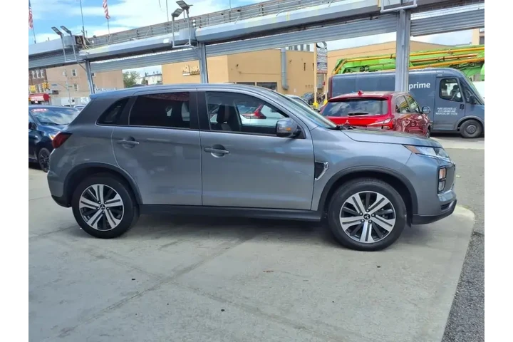 $18799 : Mitsubishi Outlander Sport 2 image 8