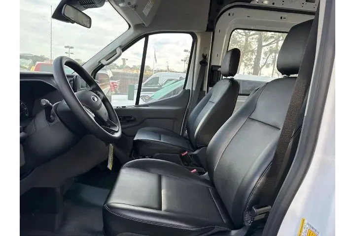 $40000 : Ford Transit 2021 250 3dr SW image 8