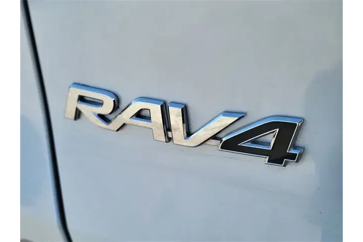 $33591 : Toyota RAV4 2024 Limited 4dr image 5
