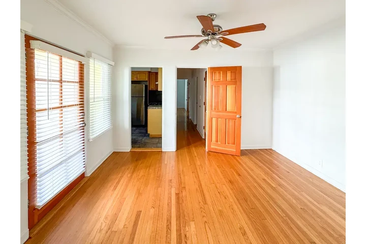 $1100 : Cozy 1-Bed and 1-Bathroom image 2