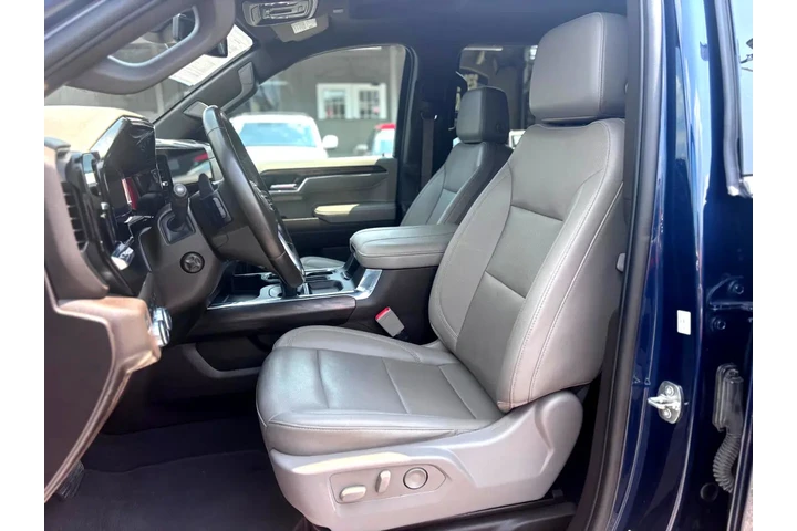 2023 GMC Sierra 1500 4WD Crew image 7