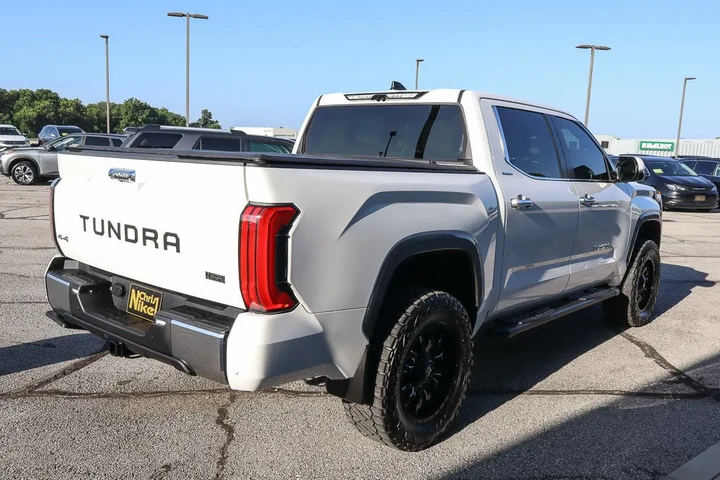 $55888 : 2024 Tundra 4WD Limited Hybrid image 4