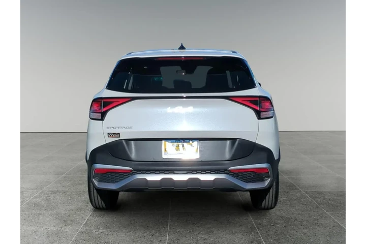 $23633 : Kia Sportage 2024 LX 4dr SUV image 4