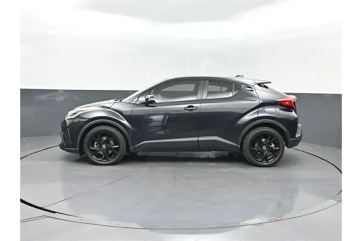 $20725 : Toyota C-HR 2022 XLE 4dr Cro image 2