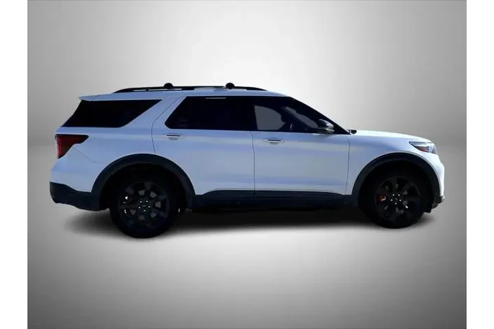 $38907 : Ford Explorer 2022 AWD ST 4d image 4
