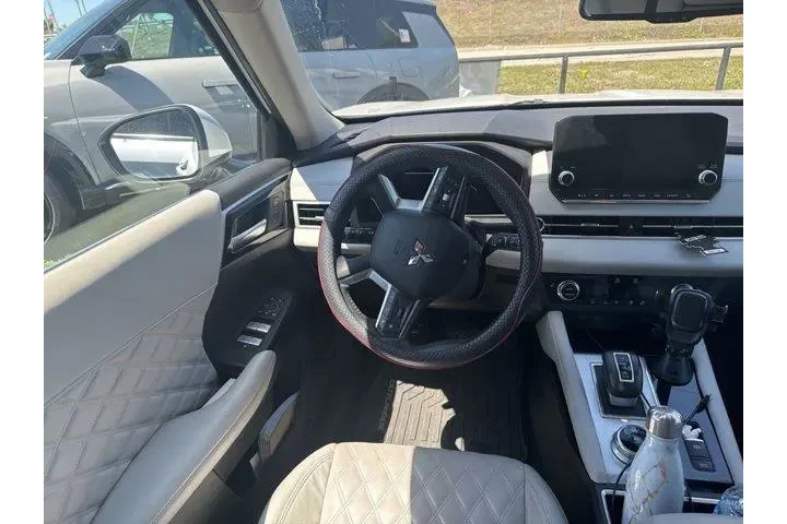 $19991 : Mitsubishi Outlander 2022 SE image 8