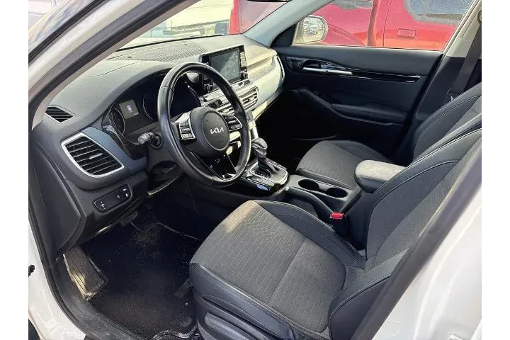 $22499 : Kia Seltos 2023 AWD S 4dr SU image 6